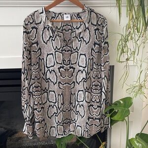 CAbi Women's Black and White Snake Print Blouse
Excellent condition